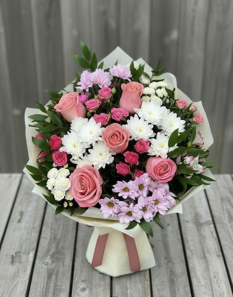 Букет цветов из: Альстромерии, Гвоздики, Розы и Хризантемы в Ивангороде