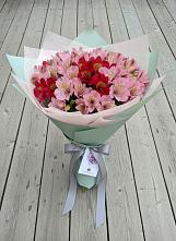 Букет цветов из:  Альстромерии в Ивангороде