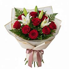 Букет цветов из:  Лилии и Розы в Ивангороде