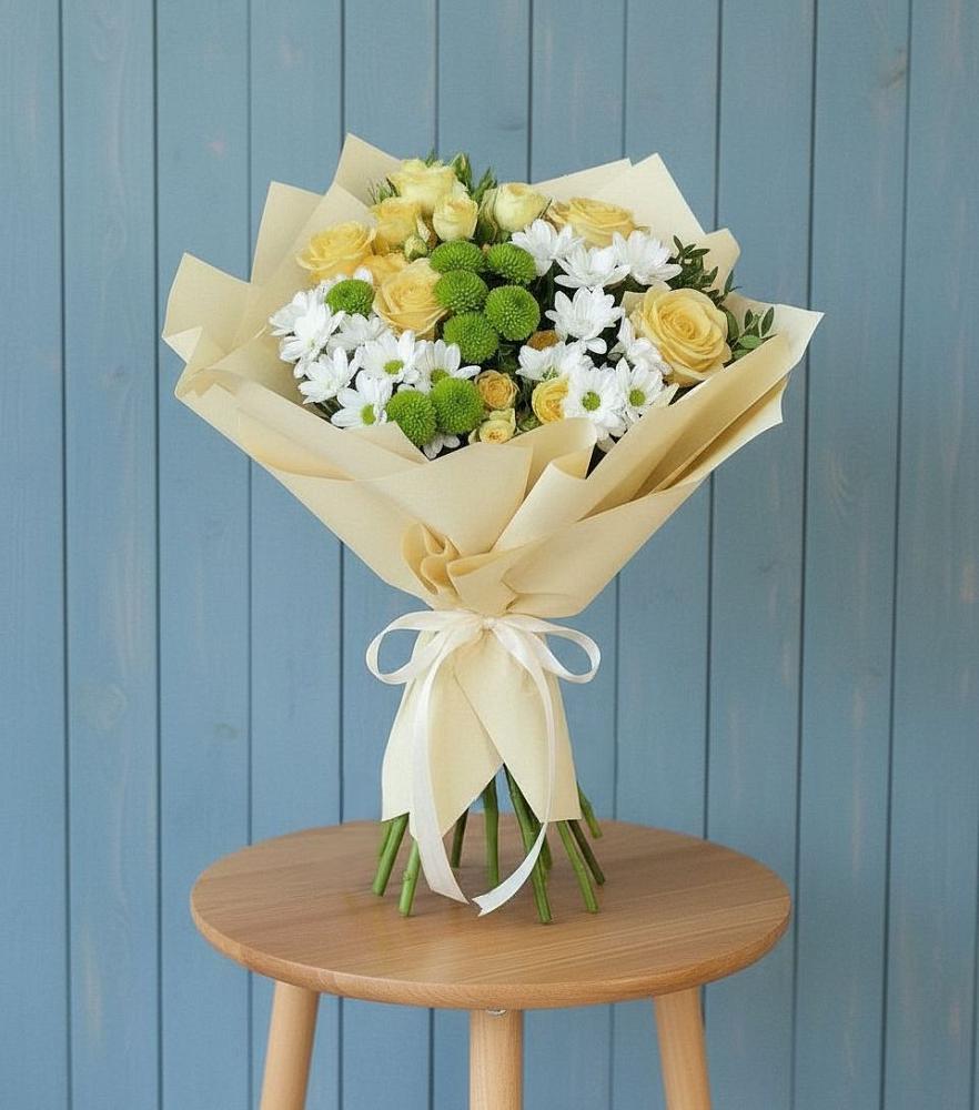 Букет цветов из: Хризантемы и Розы в Ивангороде