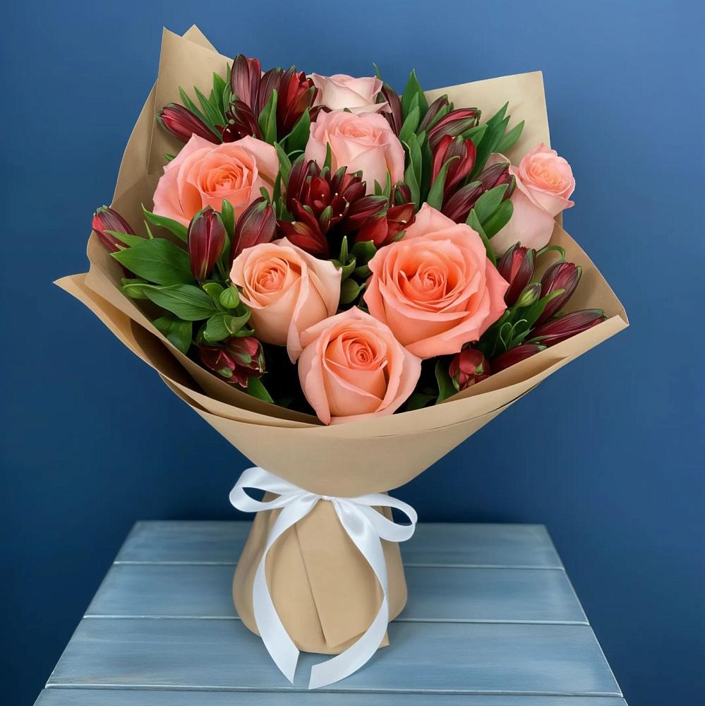 Букет цветов из: Розы и Альстромерии в Ивангороде