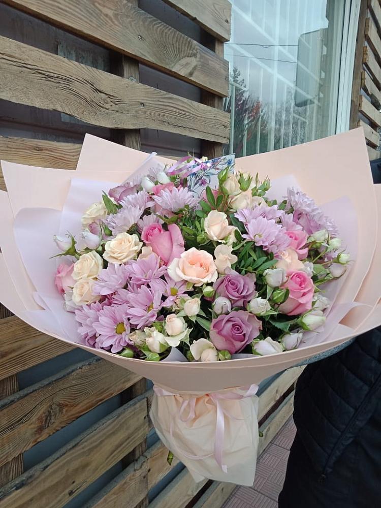 Букет цветов из: Розы и Хризантемы в Ивангороде