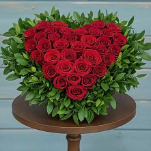 Цветочная композиция из Розы в виде сердца в Ивангороде