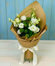 Букет цветов из:  Хризантемы и Лизиантусы #REPLACE_PRED# Ивангороде