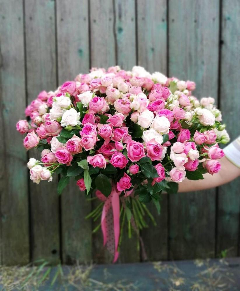 Букет Розовые кустовые розы Натали и Лав Лидия в Ивангороде