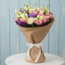Букет цветов из:  Лизиантусы в Ивангороде