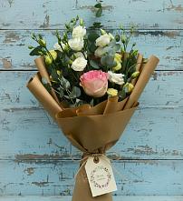 Букет цветов из:  Розы и Лизиантусы #REPLACE_PRED# Ивангороде