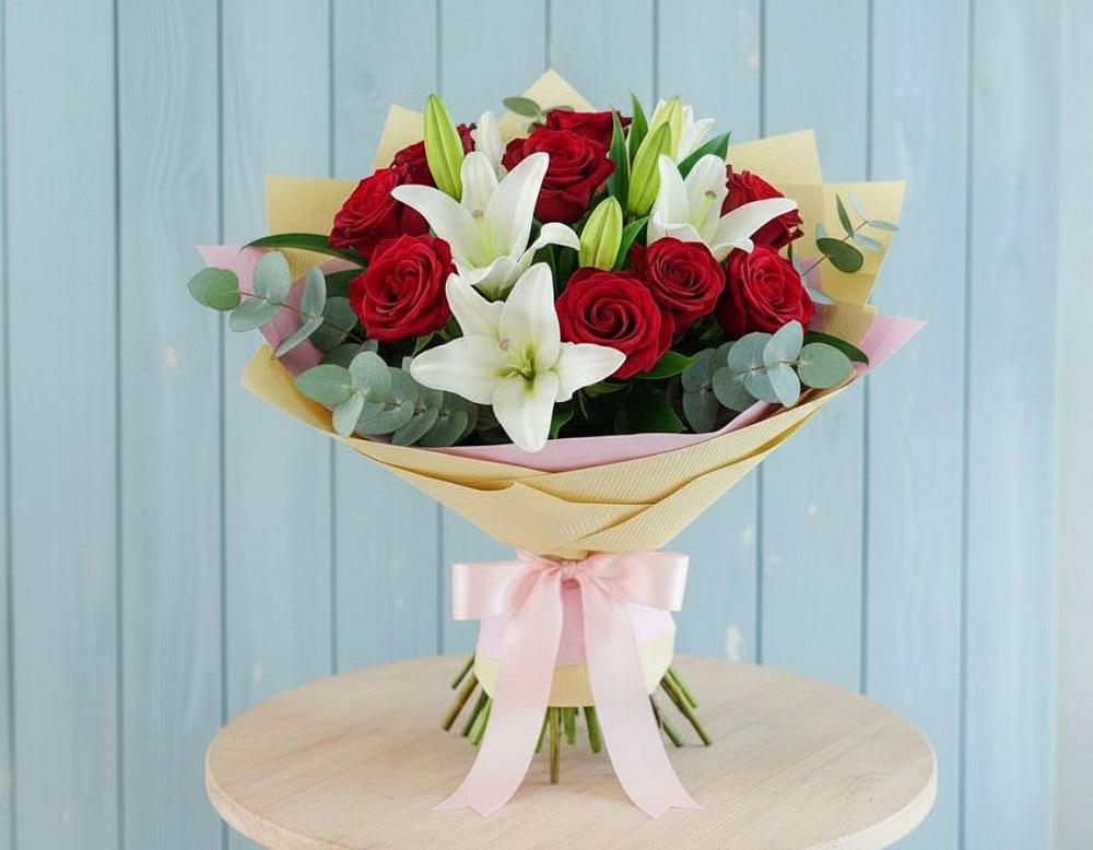 Букет цветов из: Лилии и Розы в Ивангороде